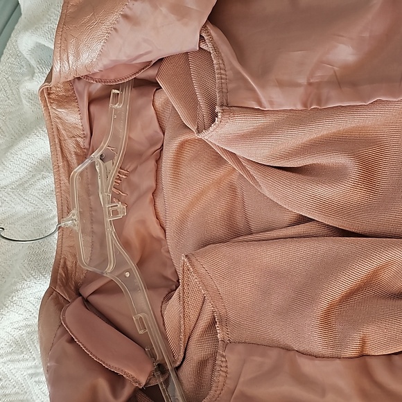 Peter Nygard Pink Leather/Knit Jacket - Picture 6 of 7